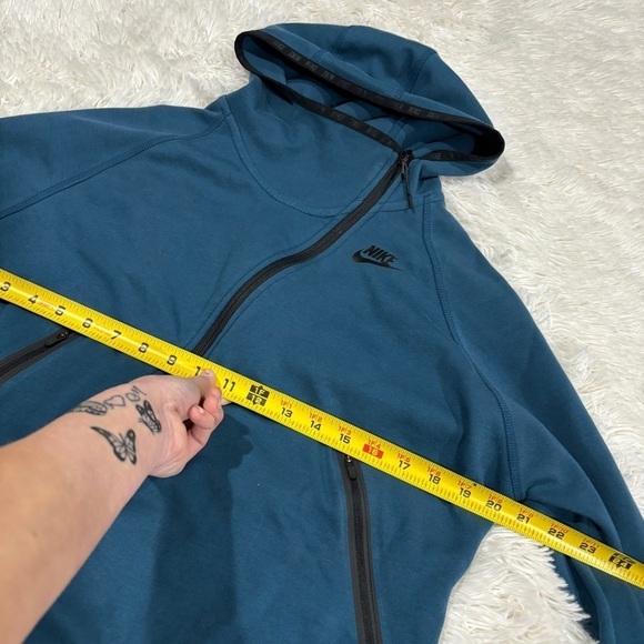 Nike Tech Butterfly Modern Thermal Jacket Teal Woman’s Size Small - Picture 6 of 15